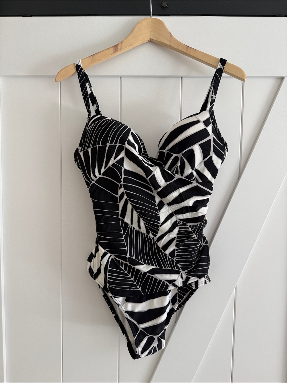 FantaSIZER Tummy Tamer Leaf-Print One-Piece Swimsuit